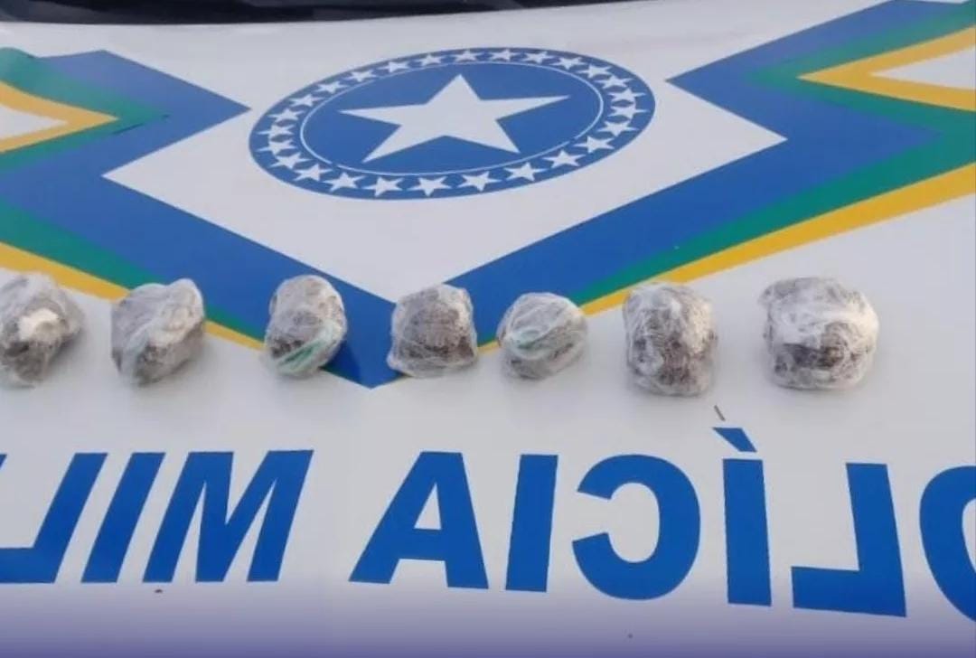 Patrulhamento preventivo resulta em apreensão de drogas