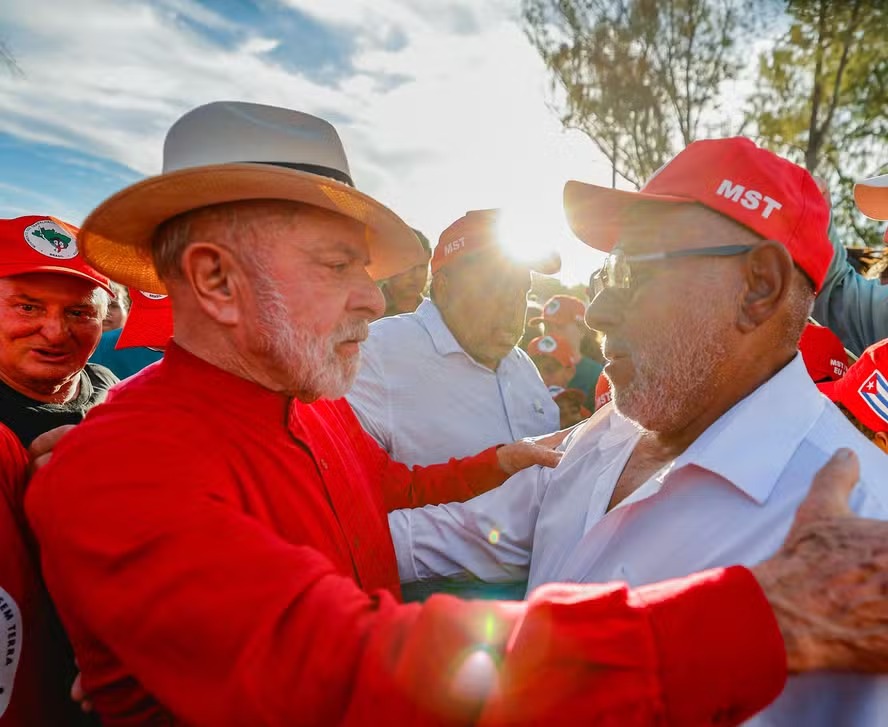 Governo lança pacote bilionário para reforma agrária