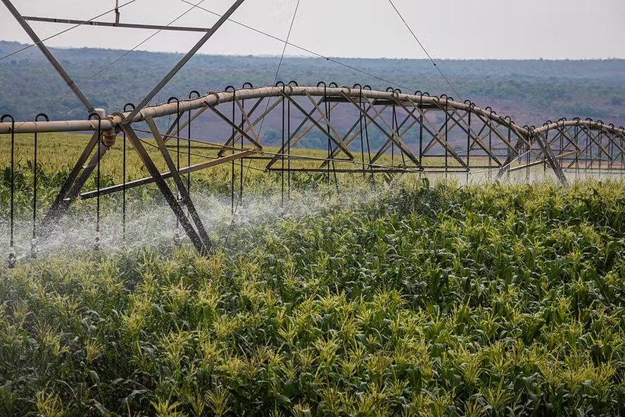 Proposta altera descontos de energia para irrigação e aquicultura