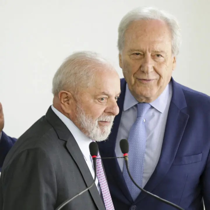 Lewandowski ligado a pagamento milionário