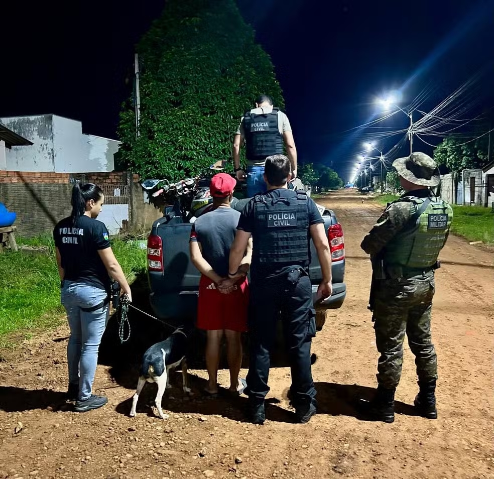 Homem preso por arrastar cadela em motocicleta é liberado após audiência de custódia em Vilhena