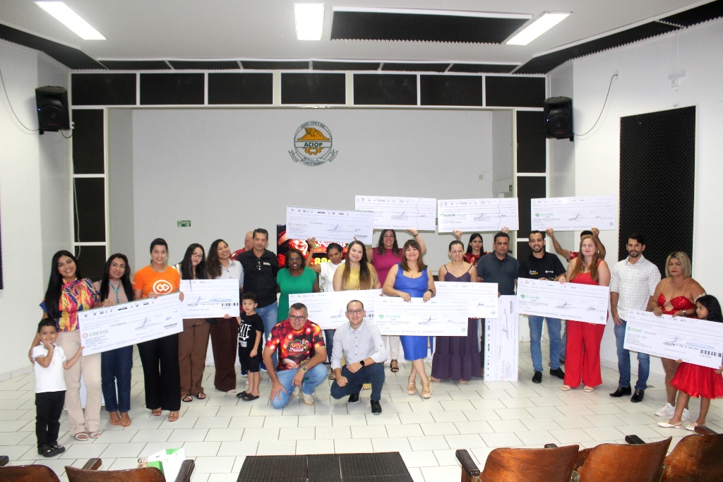 ACIOP/CDL entrega premiação de R$ 80 mil do Luzes de Natal; conheça os ganhadores