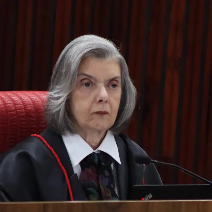 Ministra cobra conduta rigorosa de juízes eleitorais