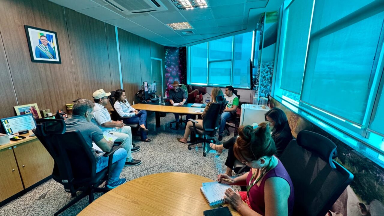 Reunião impulsiona setor cacaueiro em Rondônia