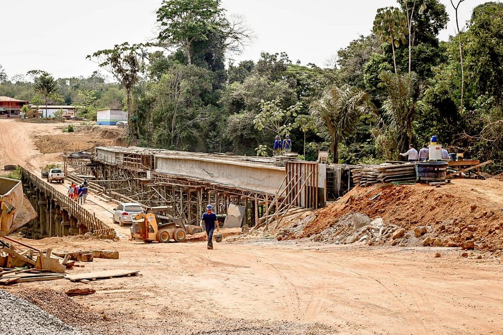 Obras inacabadas, paralisadas ou desativadas estão obrigadas por Lei, a oferecer transparência, em RO
