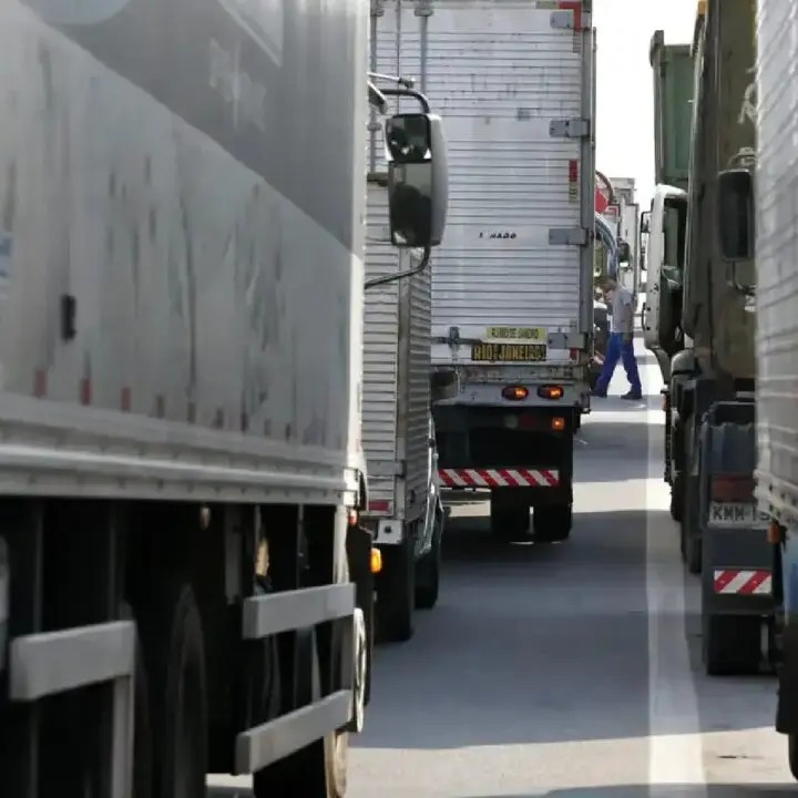 Mudança na jornada 6x1 preocupa setor logístico