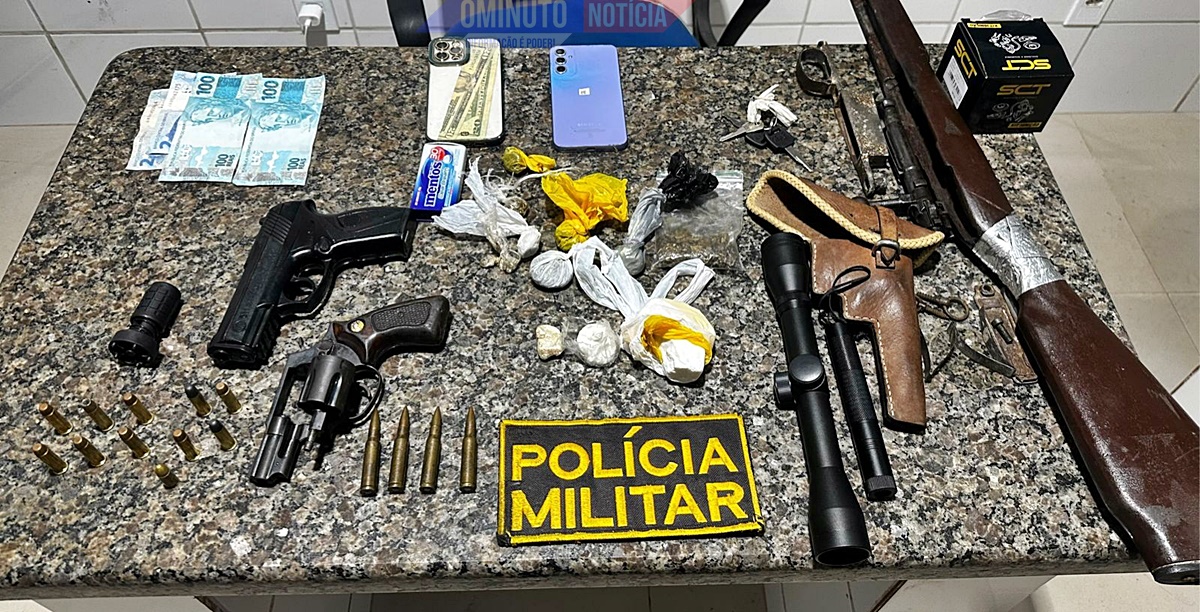 Fuzil 7.62, drogas e moto furtada são apreendidos no bairro Santo Antônio, em Cacoal