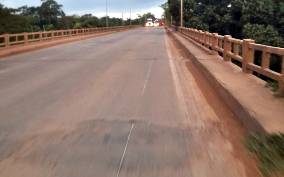 Após pedidos de vereadora jaruense, Dnit realiza paliativo na ponte do Rio Jaru