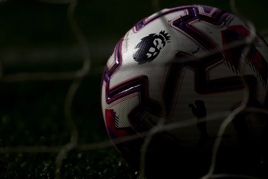 Clube inglês negocia patrocínio sob risco