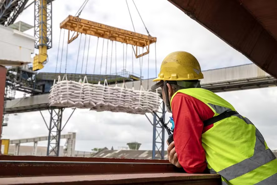 Tarifa de 15% dos EUA gera incerteza no agro brasileiro