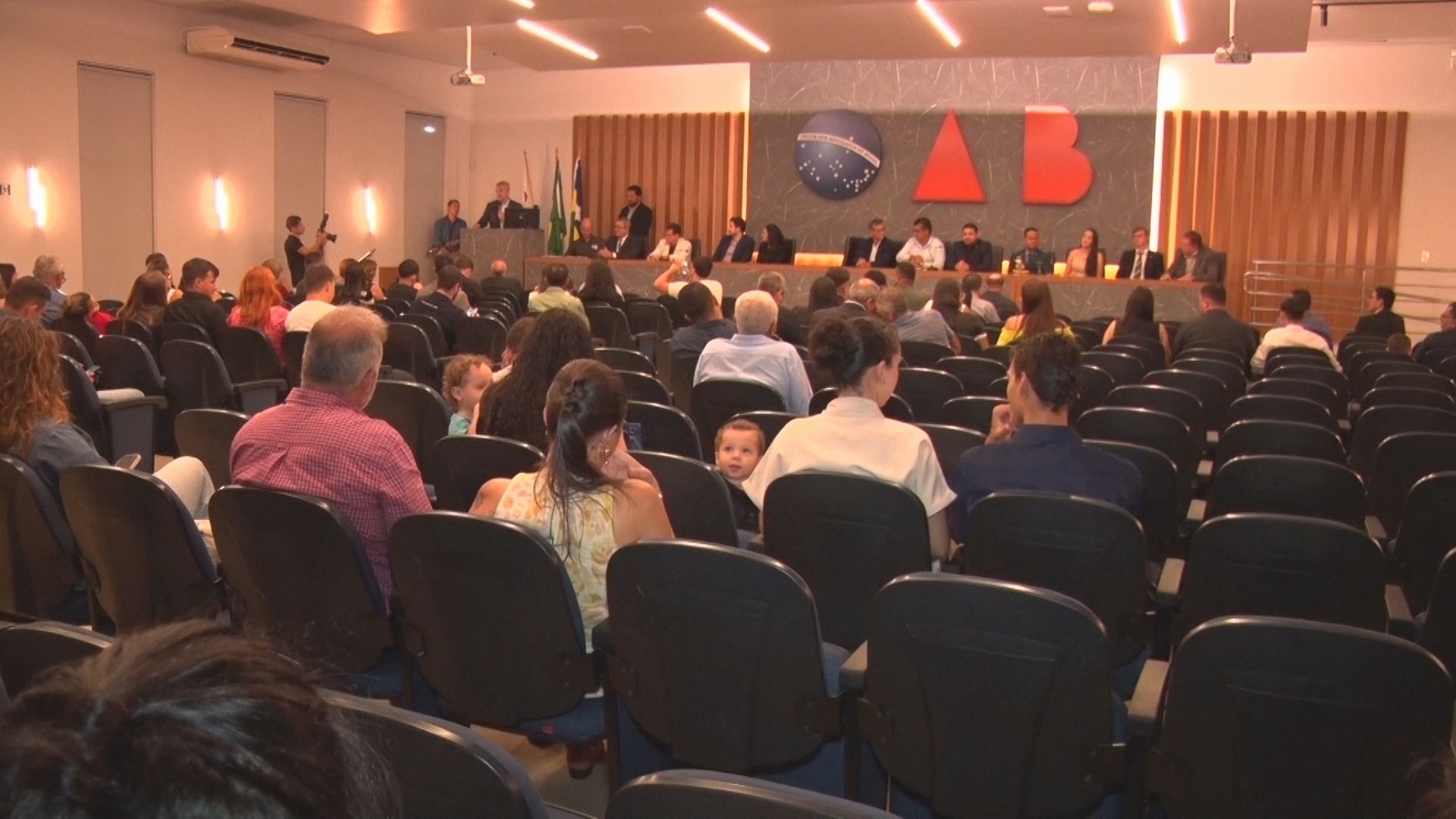 Associação Cacoalense de Imprensa inicia novo ciclo com posse de diretoria em solenidade na OAB