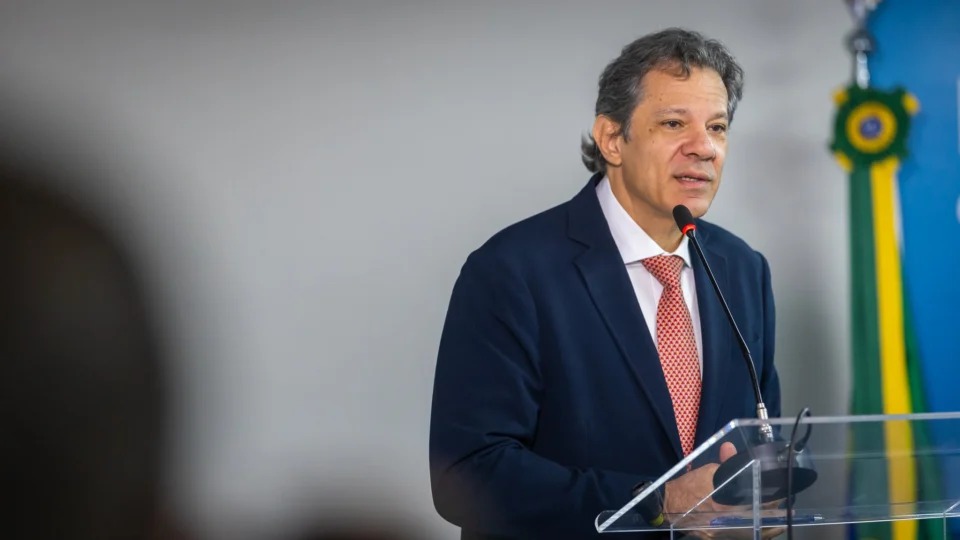 Disputa sobre créditos do Banco Master é destacado por Haddad