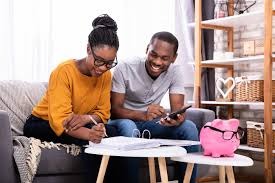 A importância de falar sobre finanças no namoro