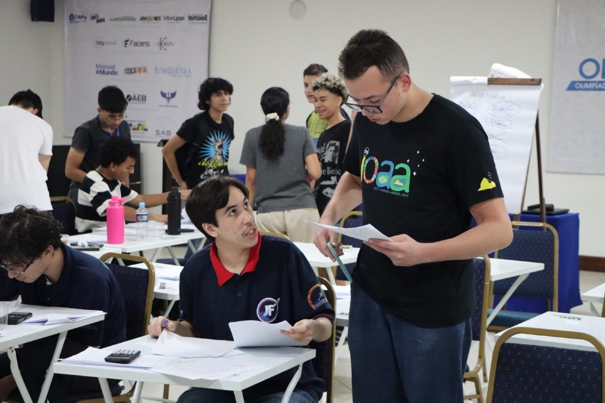 150 estudantes disputam vaga para as olimpíadas internacionais de astronomia e astrofísica