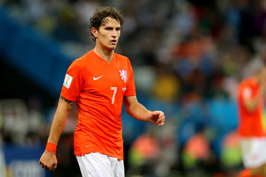 Ex-jogador da seleção da Holanda admite vício em drogas