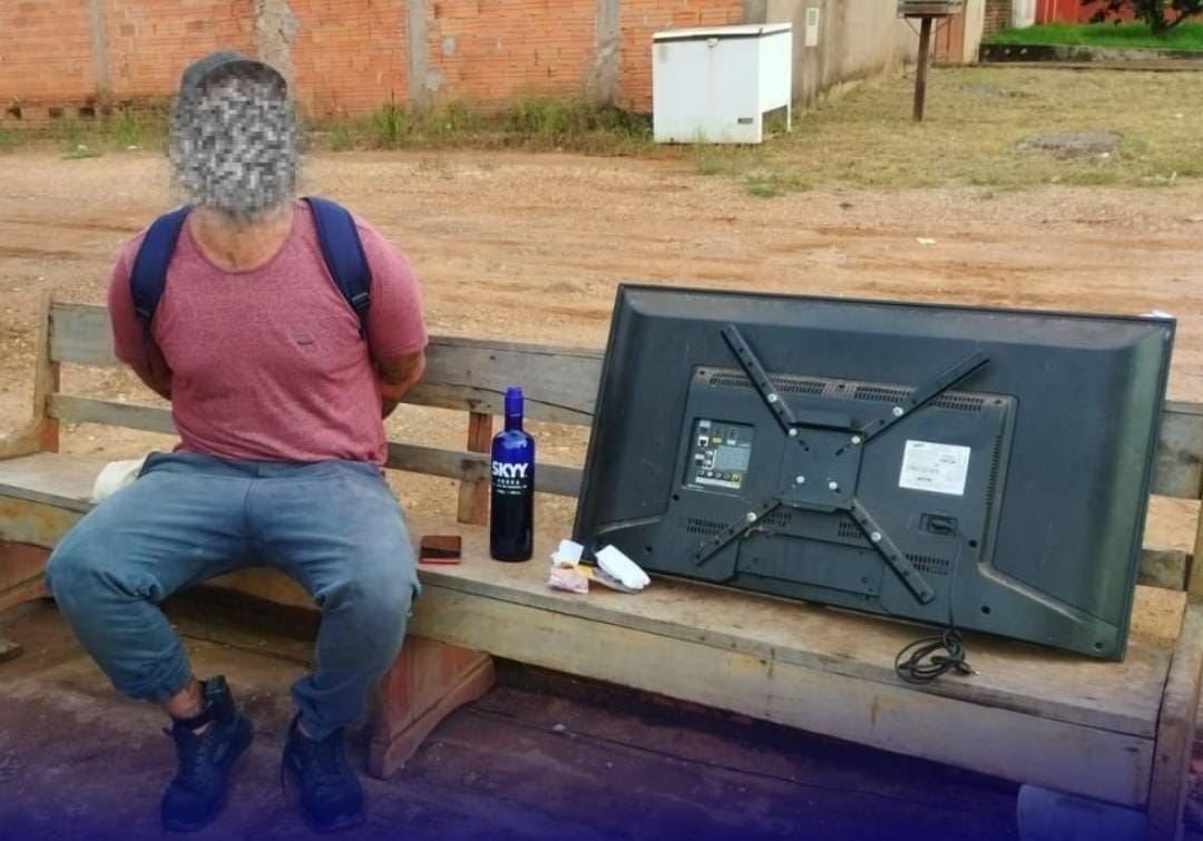 PM prende suspeito de furtos em Cacoal