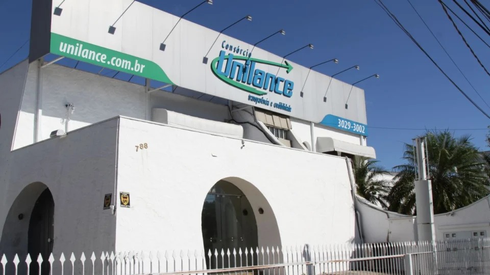 Liquidação do BC deixa consorciados à espera