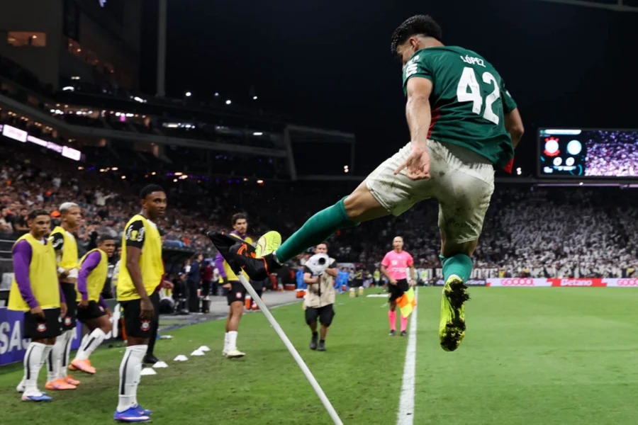 Flaco López é eleito craque do Paulista