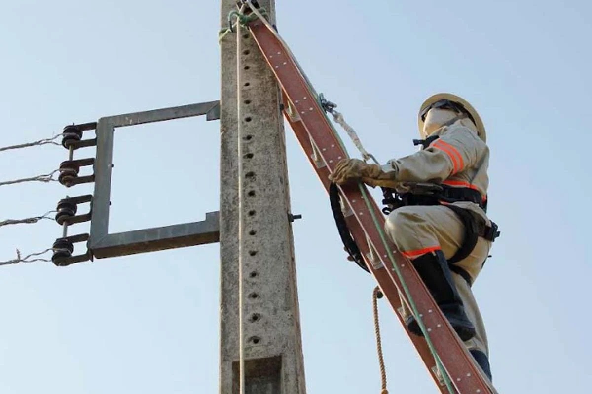Técnicos são alertados sobre riscos elétricos