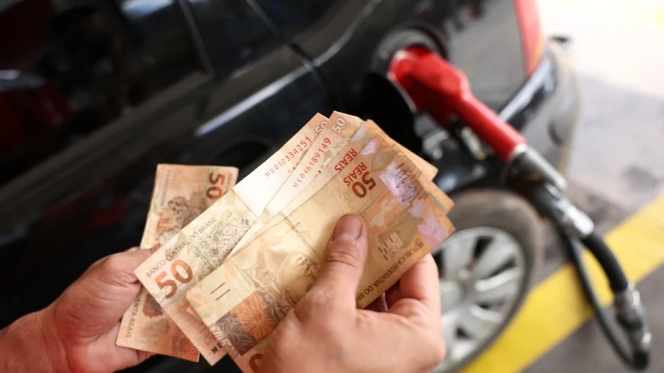 Ato do diesel provoca divisão entre caminhoneiros