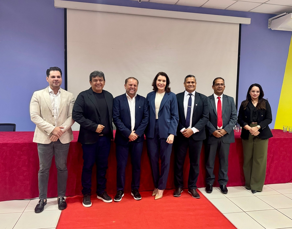 Palestra de Cirone aborda desafios da informação