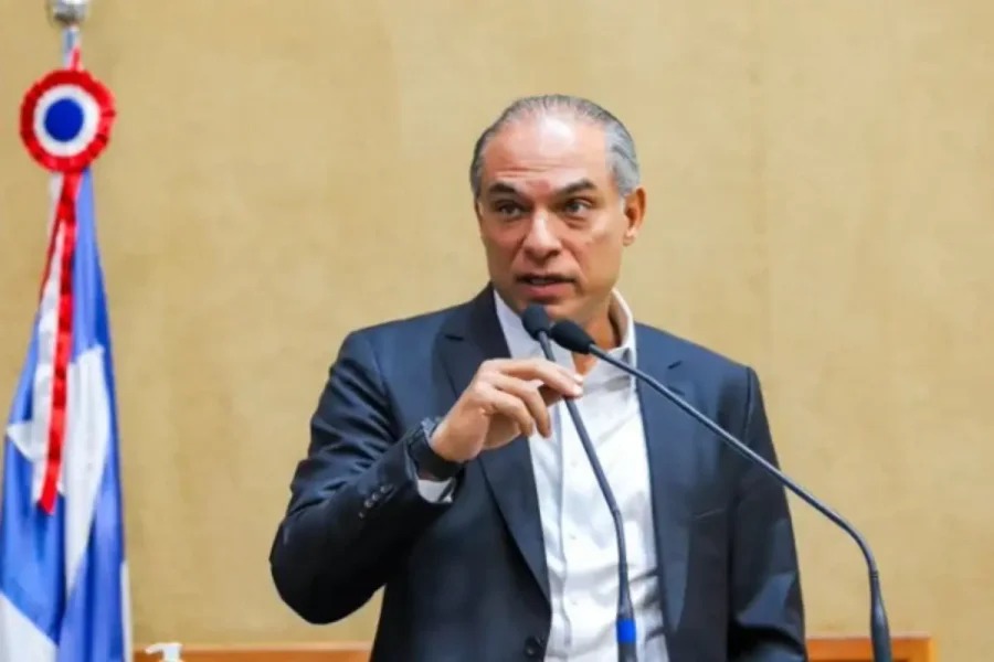 Dossiê cita malas de dinheiro ligadas ao Master