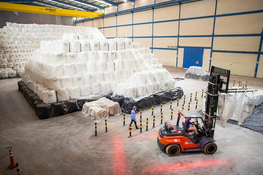 Mercado tem queda no açúcar e alta no etanol  o Brasil