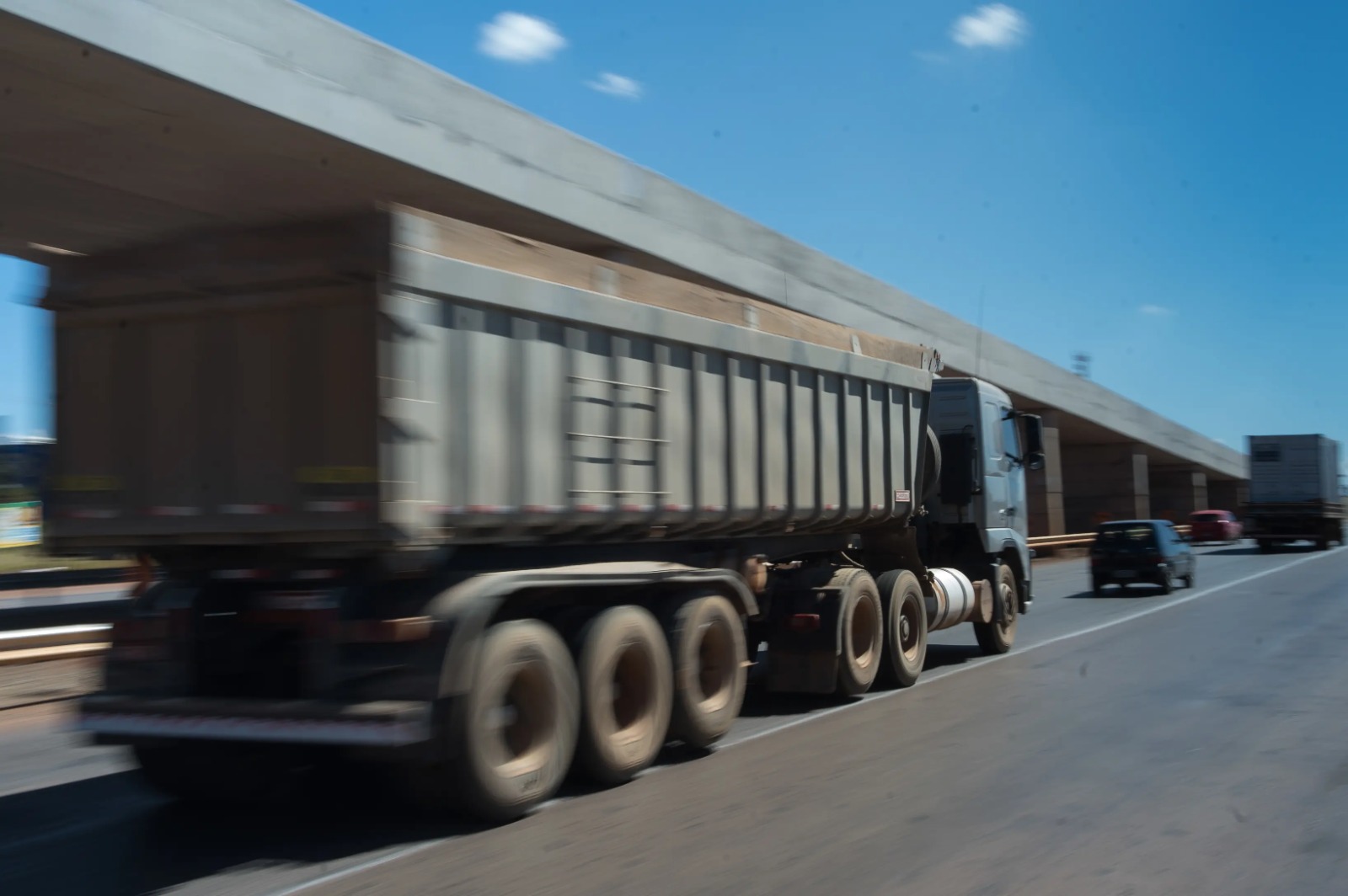 Decisão sobre greve fica nas mãos de medidas de Renan Filho