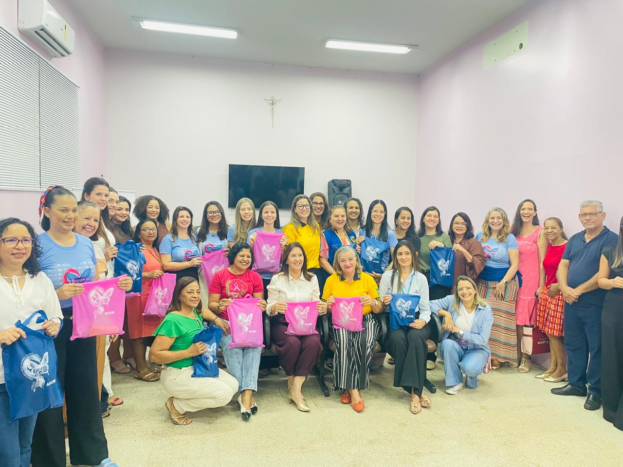 Campanha Lenços do Amor reforça solidariedade a pacientes com câncer