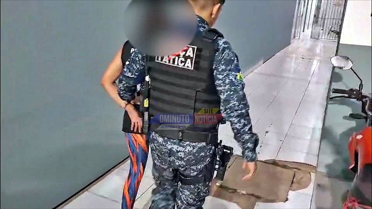 Mulher invade casa da mãe, agride familiares e acaba detida