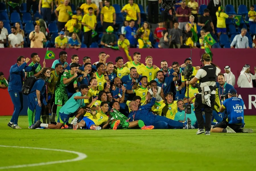 Março tem Data Fifa com repescagem e amistosos