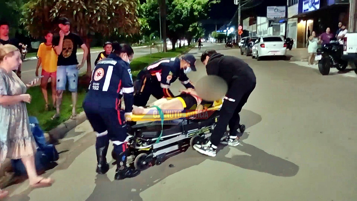 Acidente com picape em ré deixa motociclista ferido