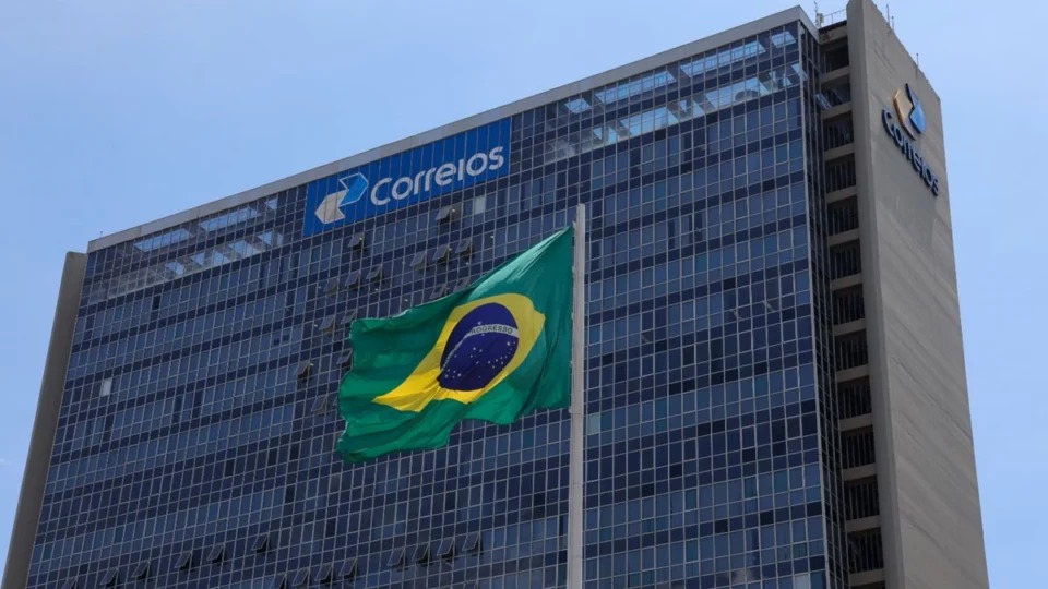 Correios adotam escala 12x36 e enfrentam resistência