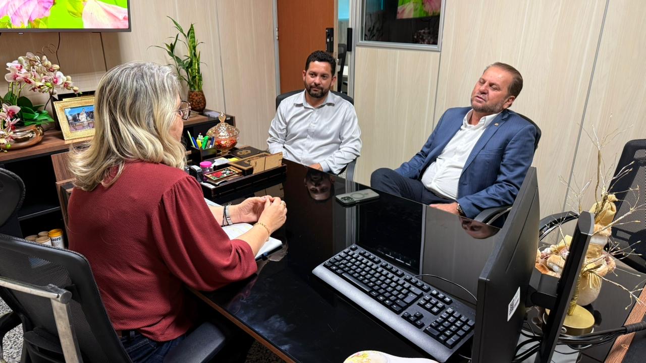 Cirone Deiró defende agilidade na reforma da Escola Felipe Camarão