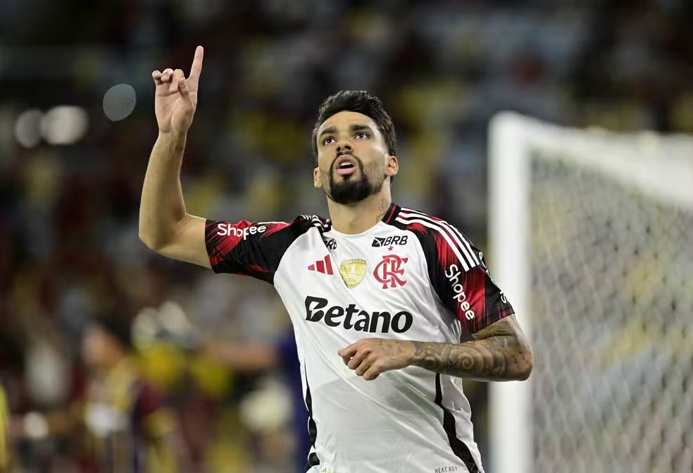 Paquetá tenta se consolidar no Flamengo e Seleção