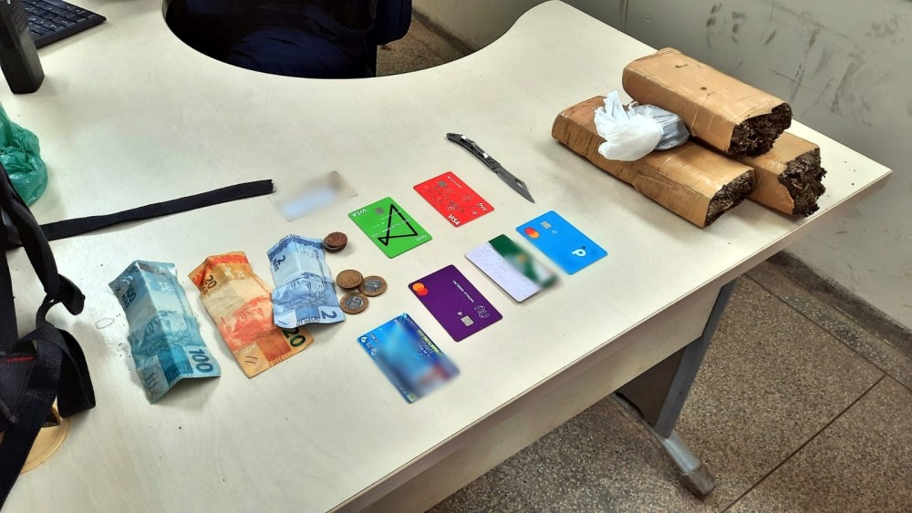 Casal é preso com maconha, em Ji-Paraná, nesta quarta-feira, 09