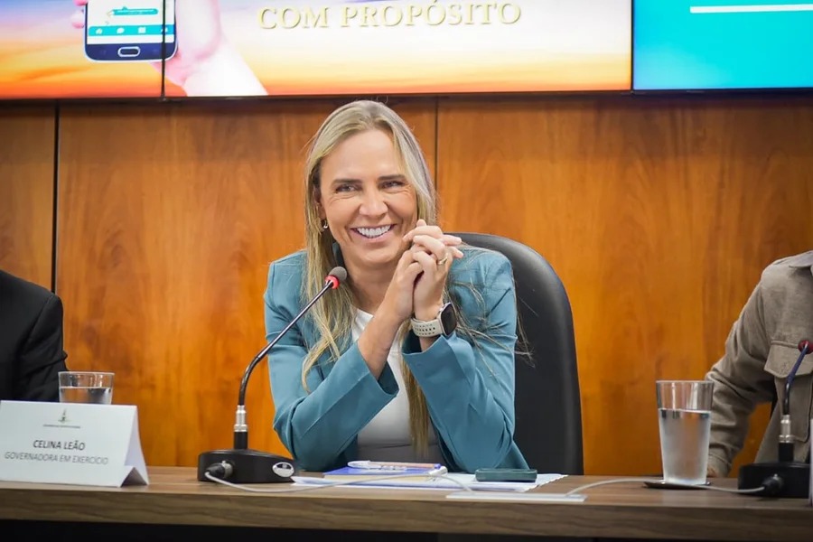 Celina Leão assume interinamente o governo do DF