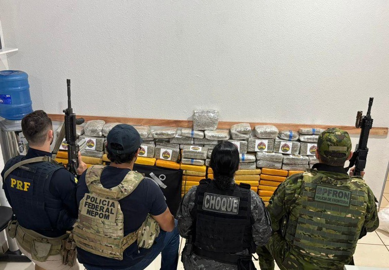Drogas e armas são apreendidas em ação no Rio Madeira