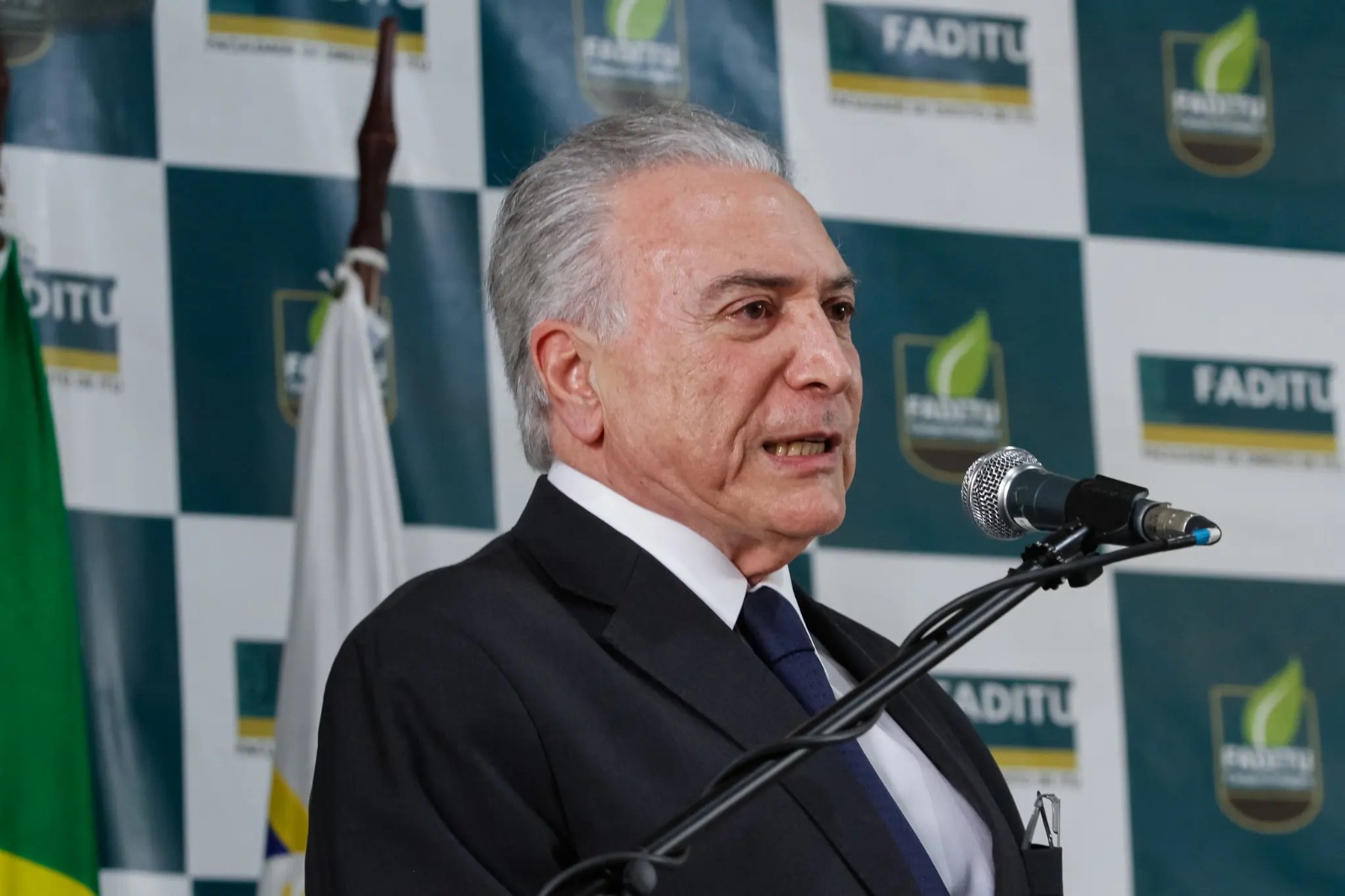 Temer defende Moraes e fala em pacificação
