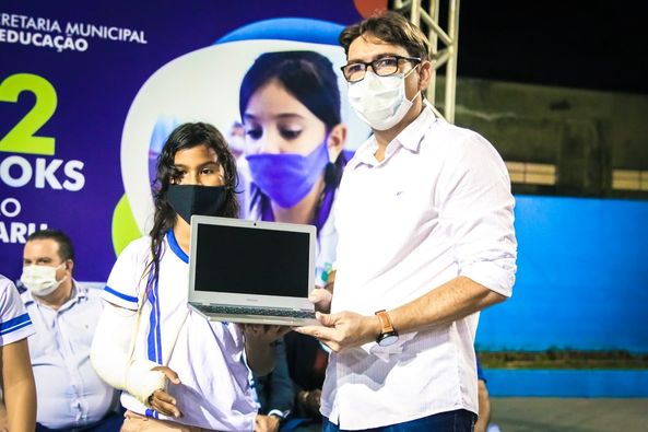 Aluno conectado: Prefeitura de Jaru entrega mais de 1600 Chromebooks para alunos do ensino fundamental