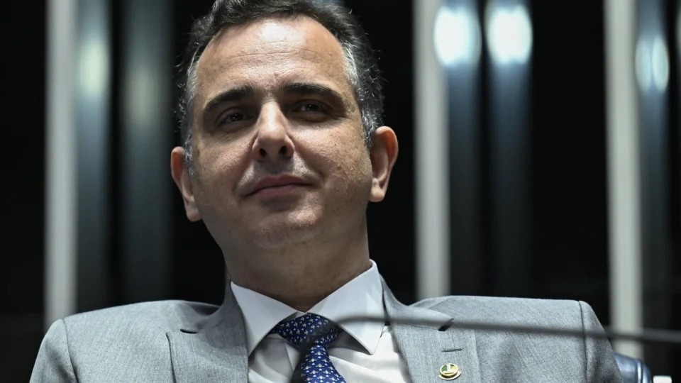 Pacheco muda partido e critica situação administrativa