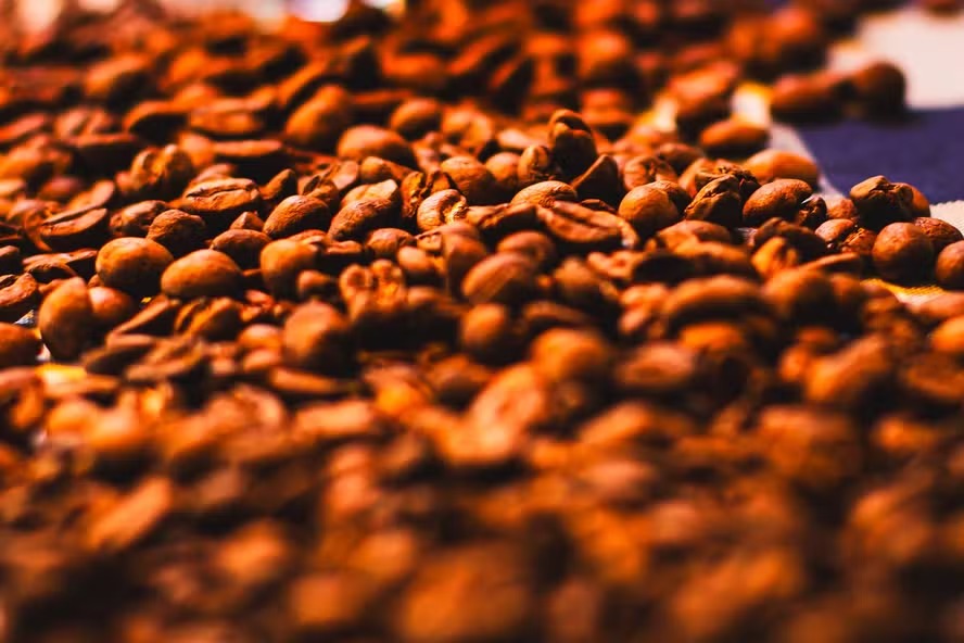 Mercado registra baixa do café arábica no início do dia