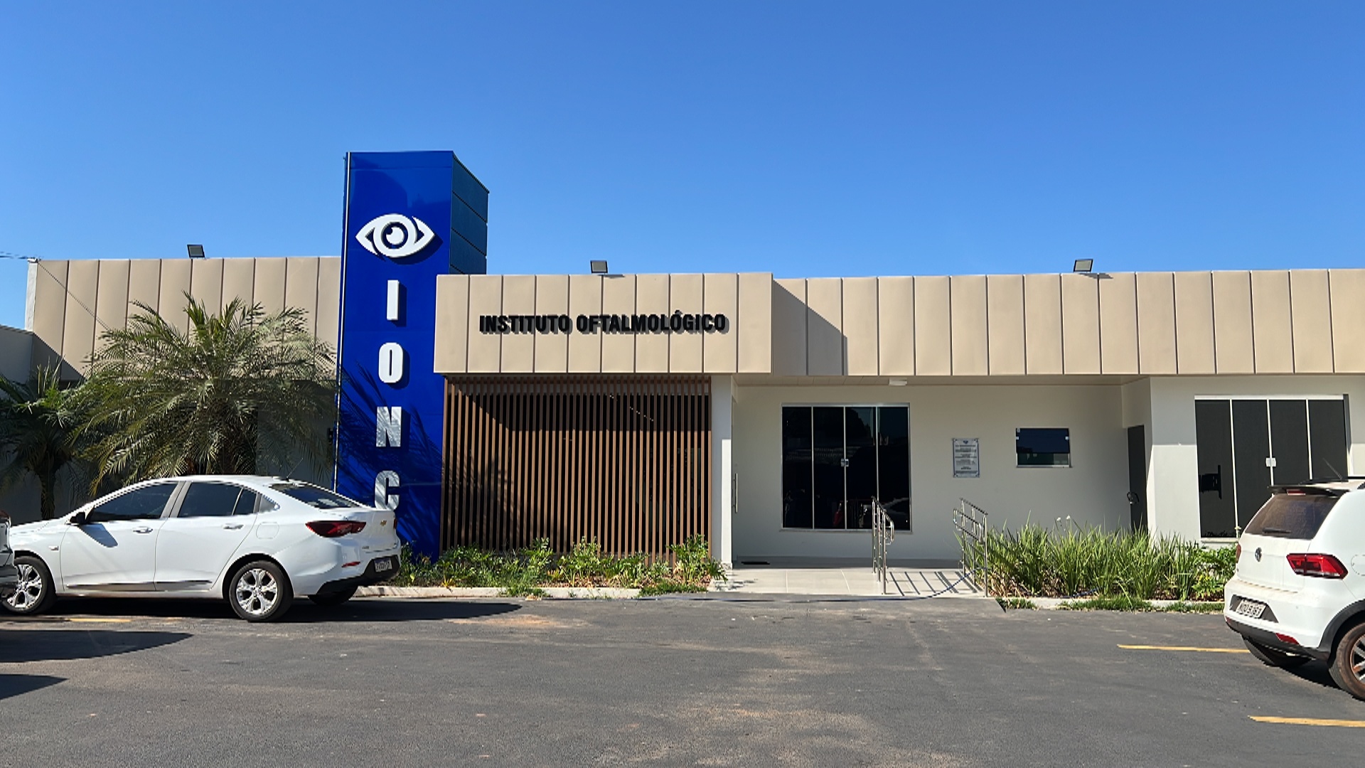 Visão embaçada após cirurgia de catarata pode ter causa comum e solução rápida