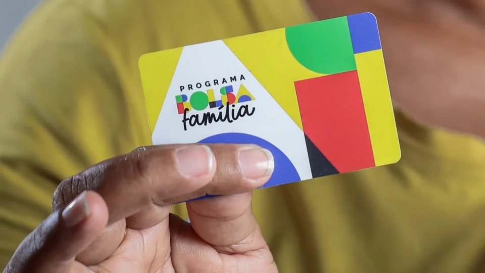 Diferença entre Bolsa Família e CLT cresce em 9 estados