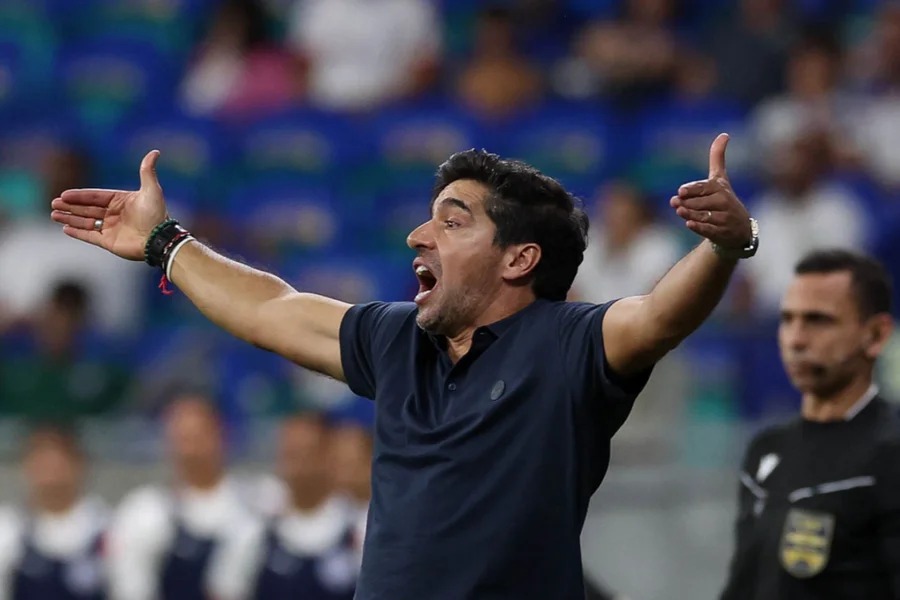 Abel Ferreira vê Palmeiras bater recorde no Brasileirão