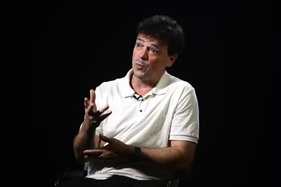 Escolha de Fernando Diniz pelo Corinthians envolve estratégia