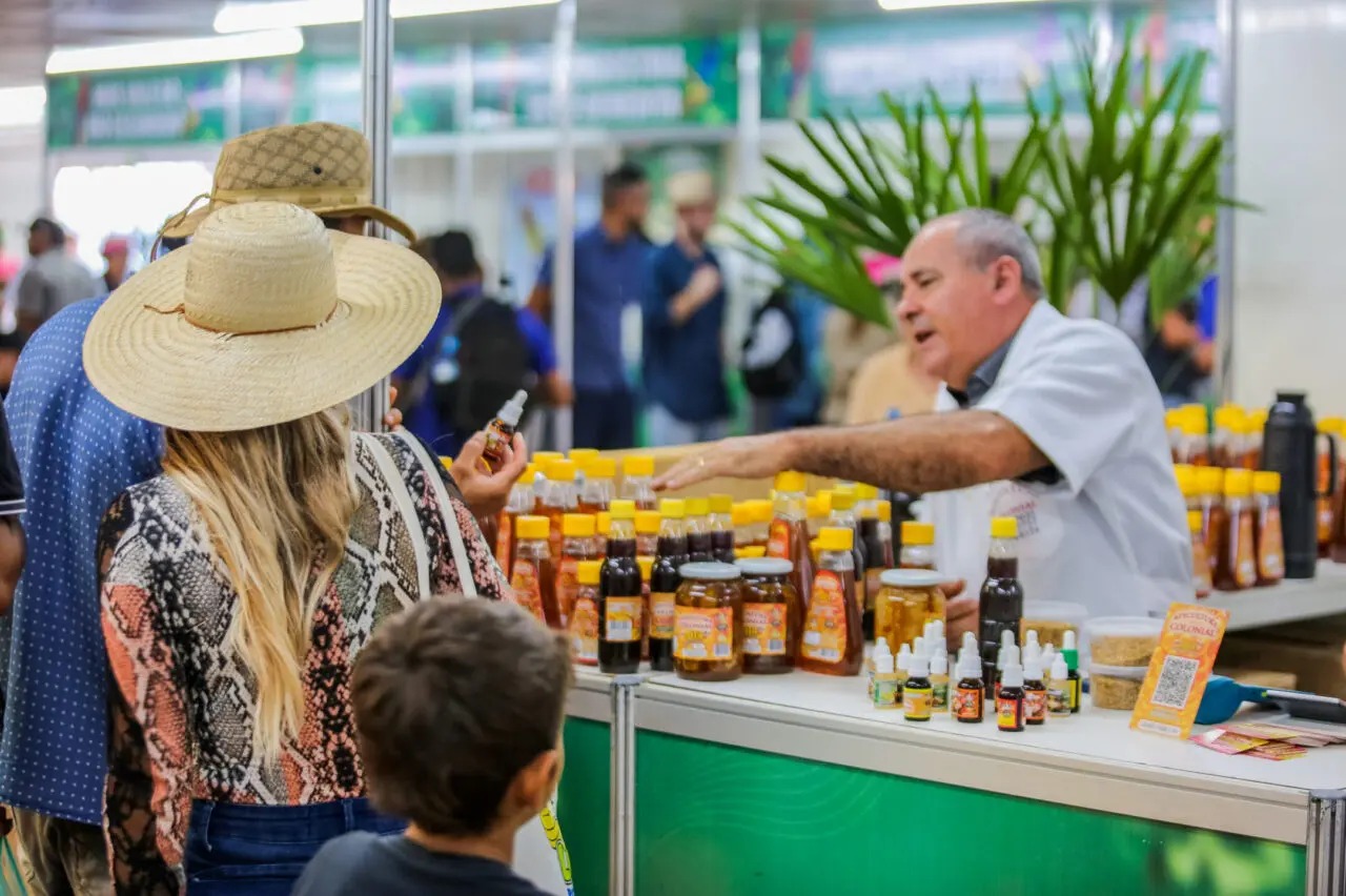 Rondônia começa a semana com mais de 2,2 mil vagas de emprego