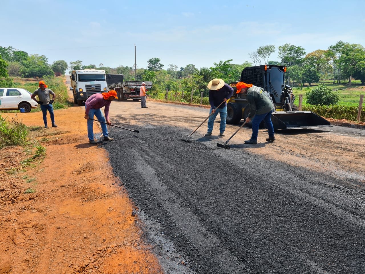 Alex Redano solicita envio de massa asfáltica para Nova Brasilândia D’Oeste