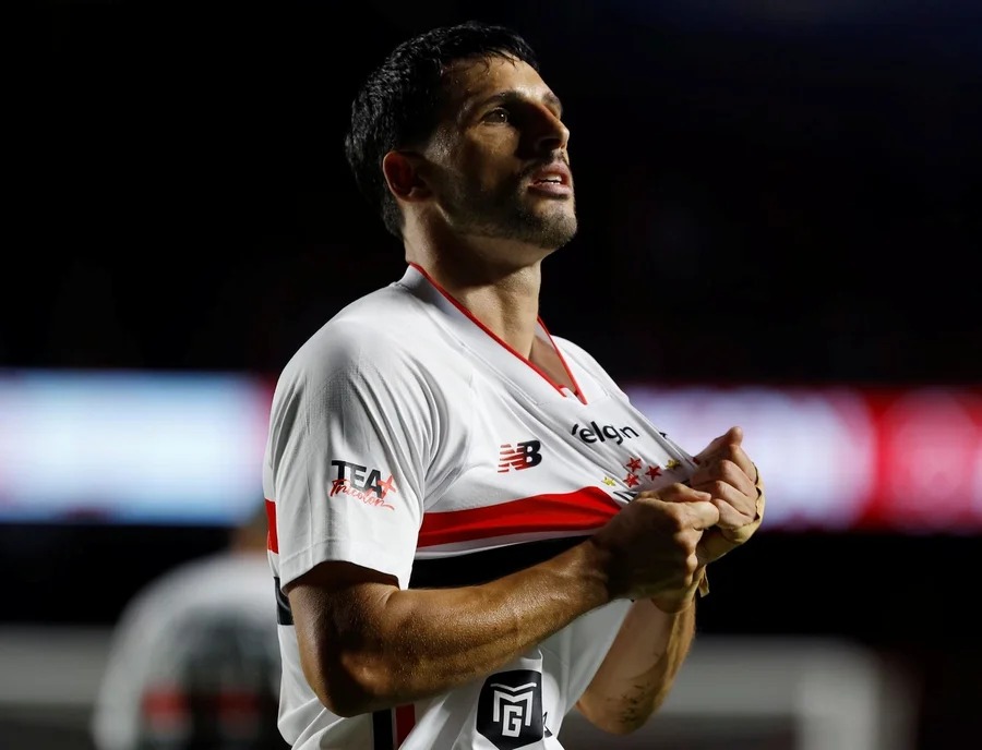 Tricolor busca embalo na Sul-Americana e trio ainda procura primeira vitória