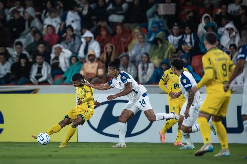 Mirassol sofre queda de desempenho e não consegue competir com a LDU